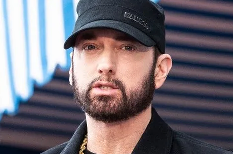 Eminem dona sus Jordan de 20 mil dólares para lucha contra COVID-19 