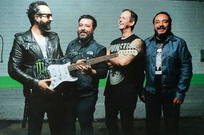 Molotov regresa al 