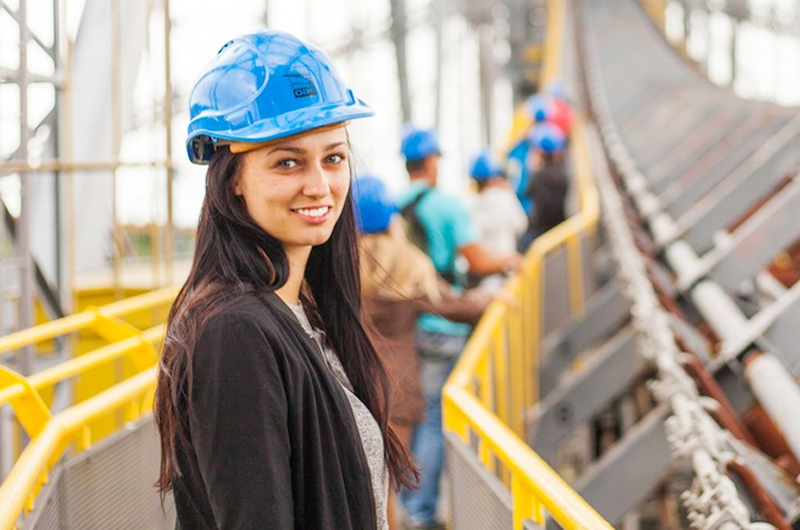 Es esencial la inclusión de  mujeres en la ingeniería: experta