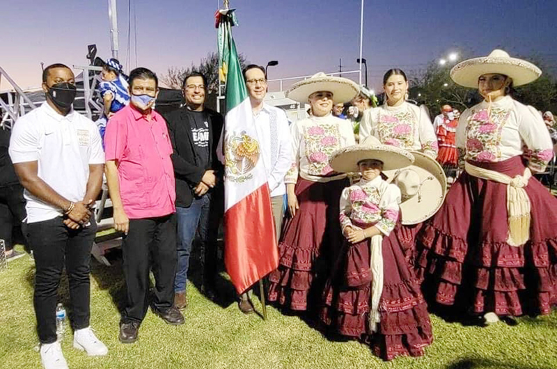 En el Walnut Community Center... Fiesta para perpetuar la historia