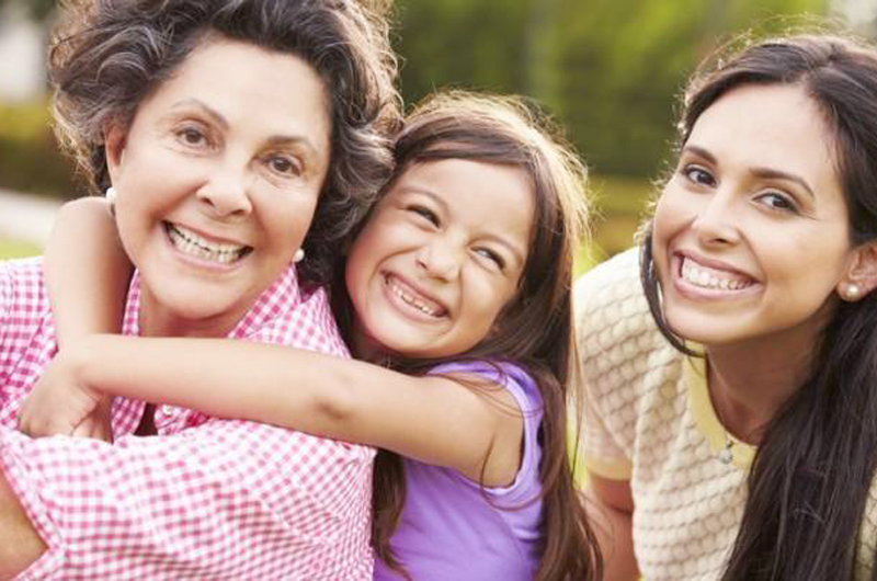 Convoca el semanario El Mundo... Participe en el Concurso “Yo quiero a mi mamá”