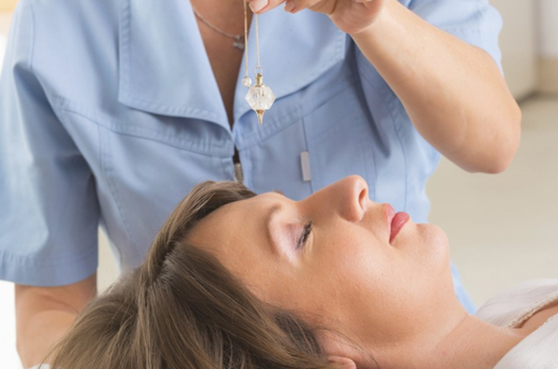 Hipnoterapia reduce estrés en pacientes con cáncer de mama