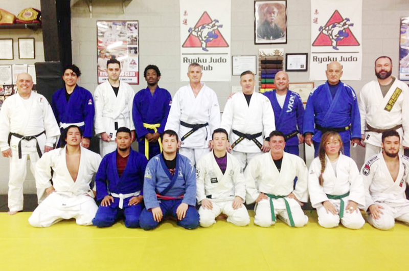 En el Ryoku Judo Club... Sobre el ‘tatami’ con dos campeonas