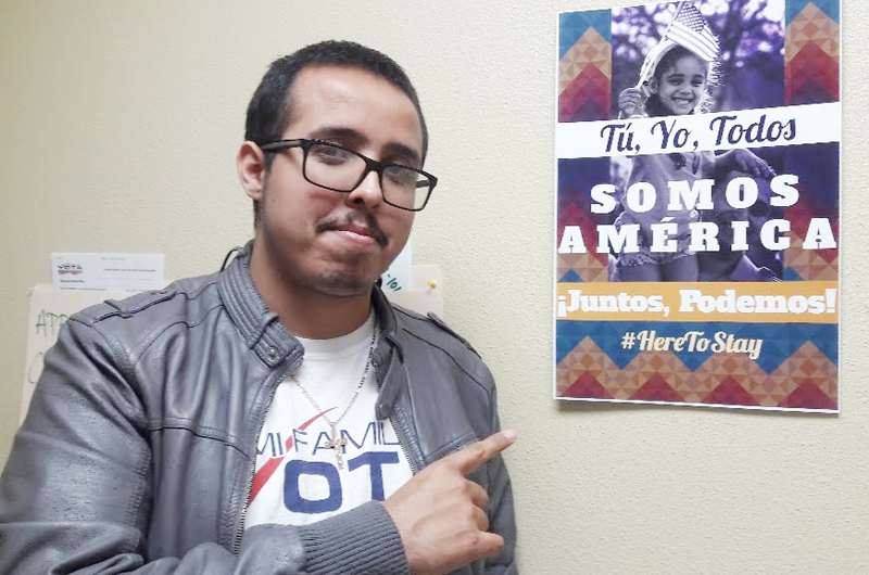 Muchos hispanos y jóvenes... La gente quiere votar: Kenneth Zamora