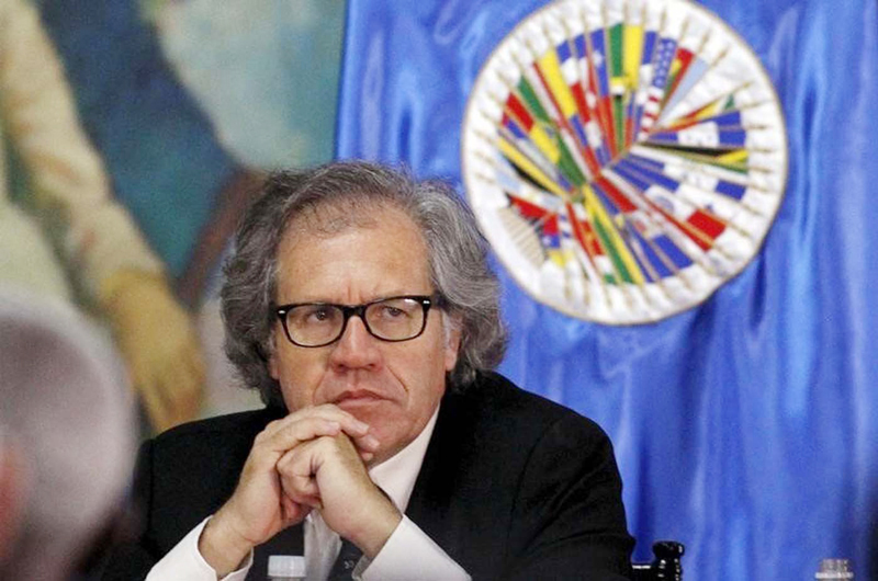 Luis Almagro apoya alerta de captura contra Maduro