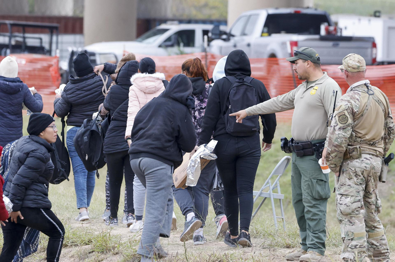 EEUU confirma la muerte de 3 migrantes en medio de disputa por el control de la frontera