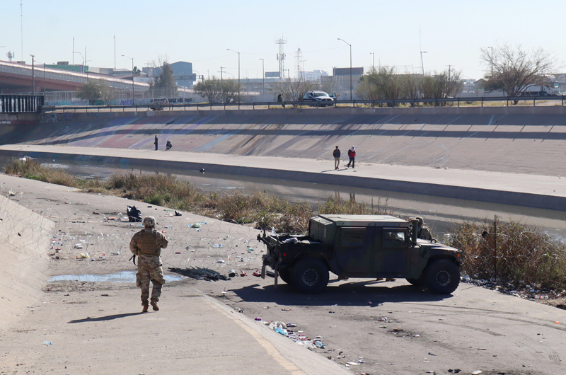 Investigan disparo a migrante en frontera de EEUU por parte de un militar 