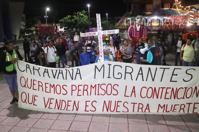 Mil 200 migrantes salen desde el sur mexicano para unirse a la caravana más numerosa del año