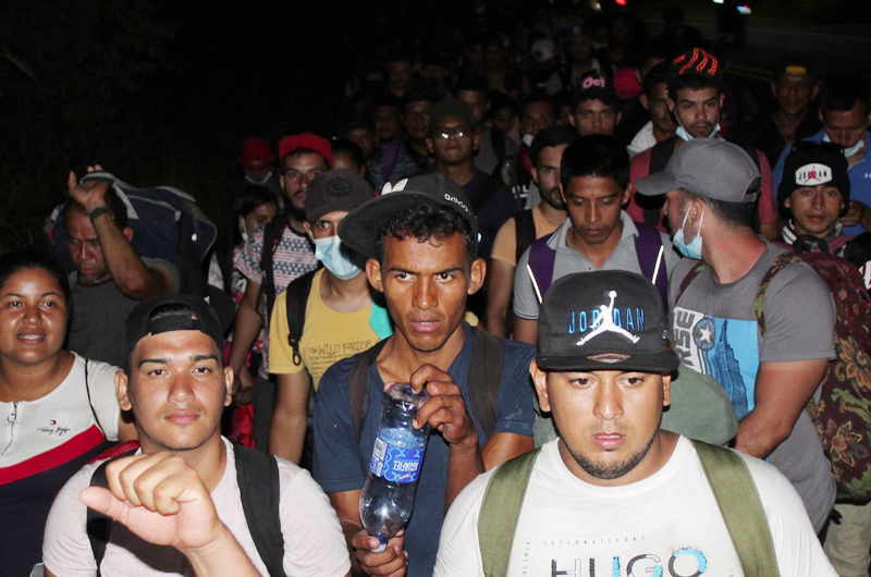 Nueva caravana de migrantes sale del sureste de México con rumbo a EE.UU.