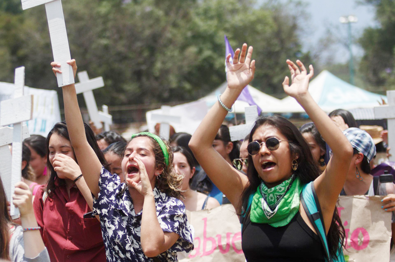 Estudiantes de universidad mexicana exigen soluciones a casos de violencia de género