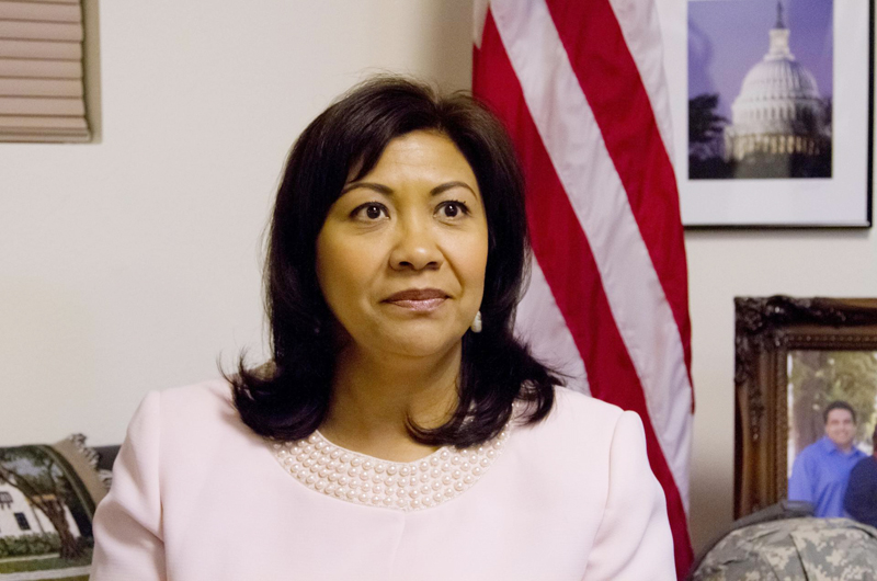 Una legisladora de EEUU se reúne con el candidato de Semilla a la Presidencia de Guatemala