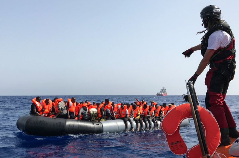 Rescata barco Ocean Viking a 94 migrantes en el Mediterráneo
