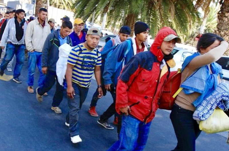 Casi un centenar de cubanos huyen de estación migratoria en Tapachula 