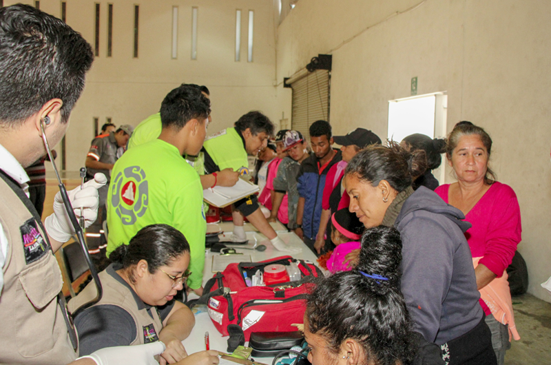 Brindan en Nuevo León apoyo humanitario a 51 migrantes centroamericanos