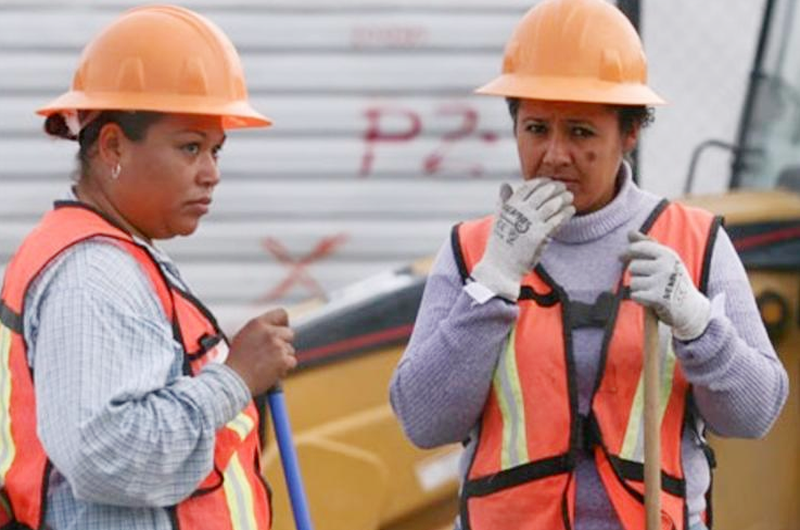 Mujeres requieren oportunidades para elevar su aportación a la economía