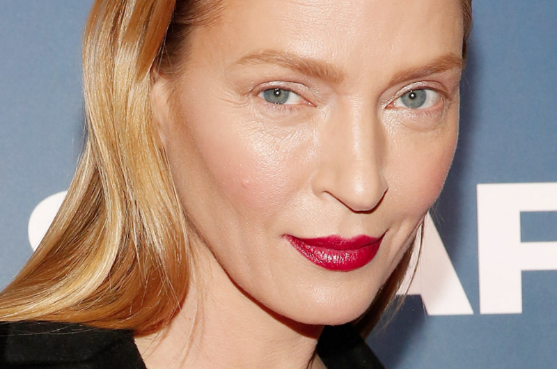 Entre twist y espadas Uma Thurman celebra medio siglo de vida