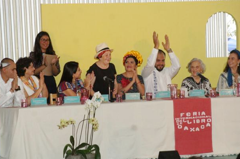 Libros en Oaxaca la mujer, tema central en la feria