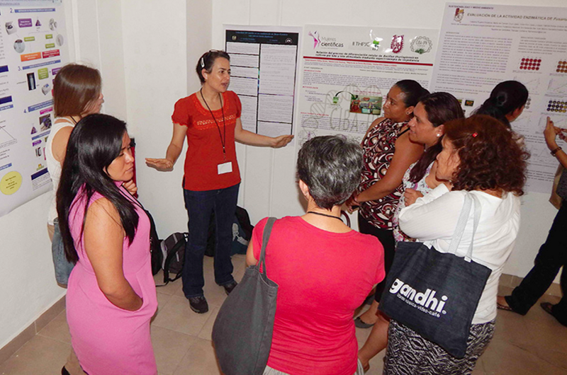 Buscan empoderar a la mujer en el uso de la tecnología en Puebla