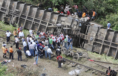 Tren descartado para transportar migrantes en frontera sur de México