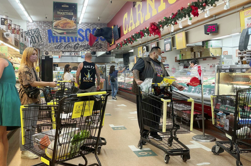 Altos precios de alimentos merman la cena de Acción de Gracias de latinos