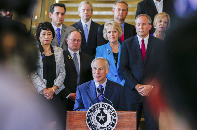 Texas pide a Biden que declare el estado de emergencia por crisis fronteriza