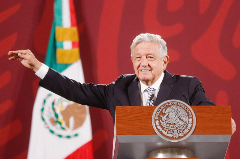 López Obrador pide a Bad Bunny dar concierto gratis tras caos en las entradas 