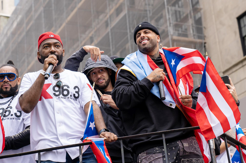 La alegría de los puertorriqueños inunda la Quinta Avenida de Nueva York