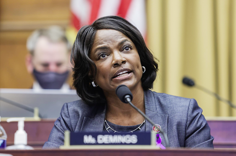 Sondeo pone a demócrata Demings 4 puntos por delante del senador Marco Rubio