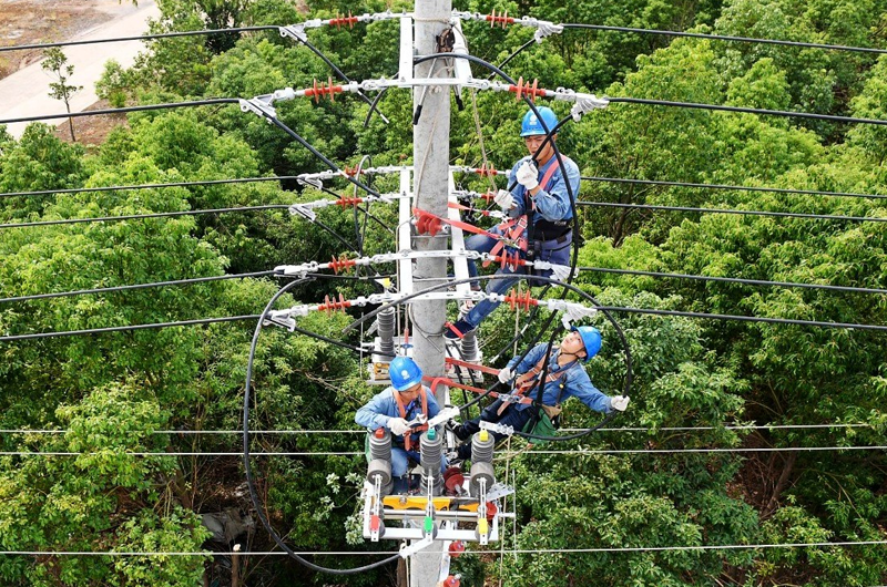 Dispuesta China a ayudar a Venezuela para restaurar red eléctrica