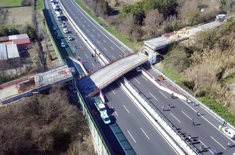 Aumenta a 22 cifra de muertos por derrumbe de puente en Italia