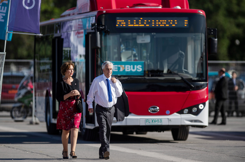 Ponen en funcionamiento 100 autobuses eléctricos en Chile