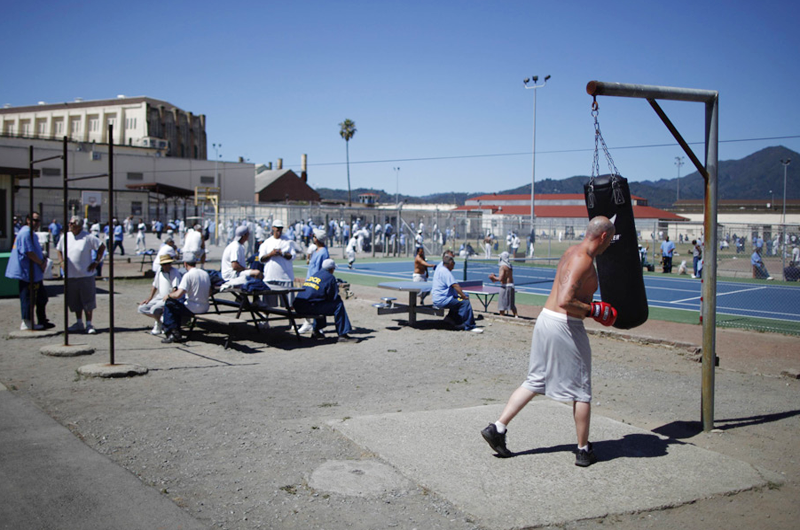 Se desata cacería por fuga de interno de prisión de California