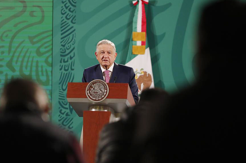 López Obrador acusa a empresas de corruptas para justificar reforma eléctrica