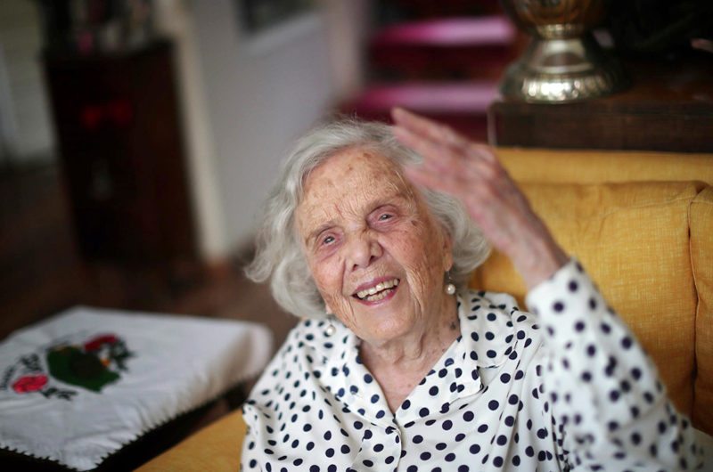 Elena Ponistowska: 