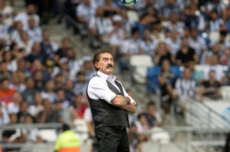 El argentino La Volpe cree que no era útil como consejero de la Federación Mexicana 