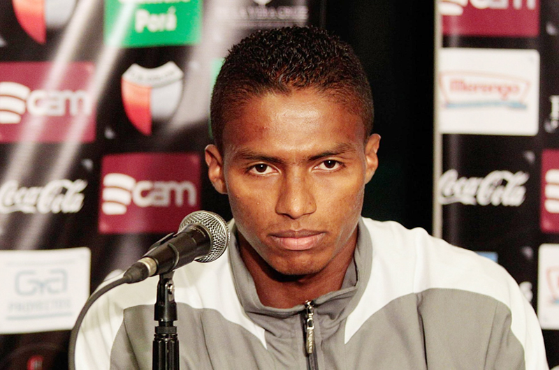 Antonio Valencia dice no ser xenófobo por criticar que “extranjero” sea capitán de Ecuador