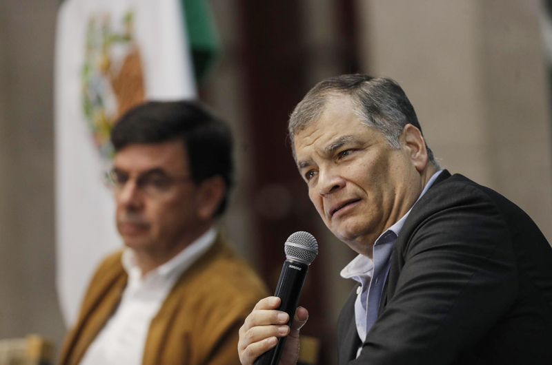 Correa: la izquierda en AL no enfrenta a la derecha sino a sus medios de comunicación