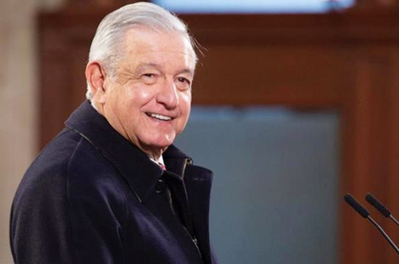 López Obrador critica a Twitter y Facebook por 