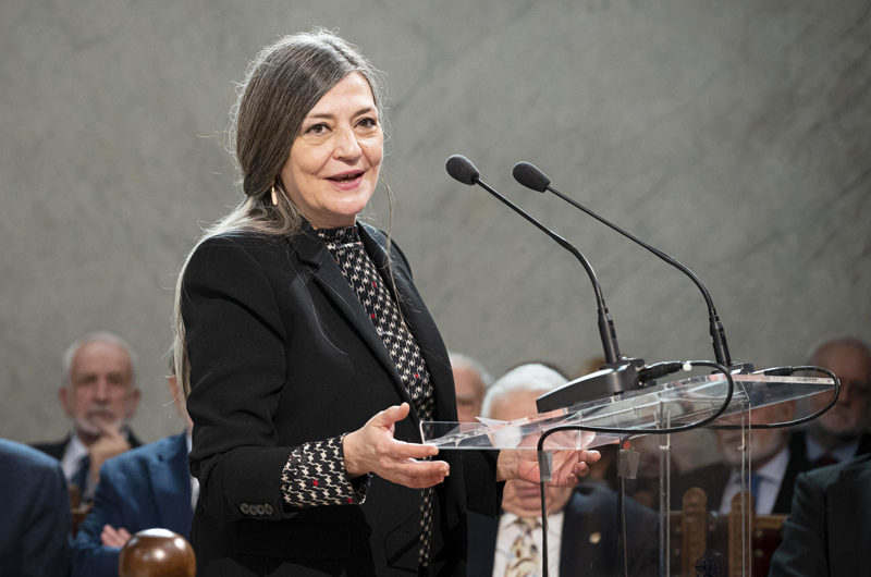 Olga Merino: La literatura es un acto de rebeldía ante el mundo de lo inmediato