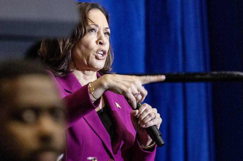 Kamala Harris reclama en Miami la prohibición total de las armas de asalto 