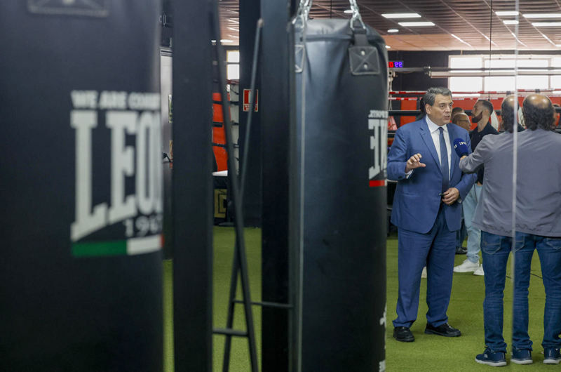 Mauricio Sulaimán: “Canelo Álvarez es la cara del boxeo, el ejemplo a seguir”