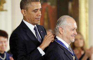 Condecoró el presidente Barack Obama al científico mexicano Mario Molina