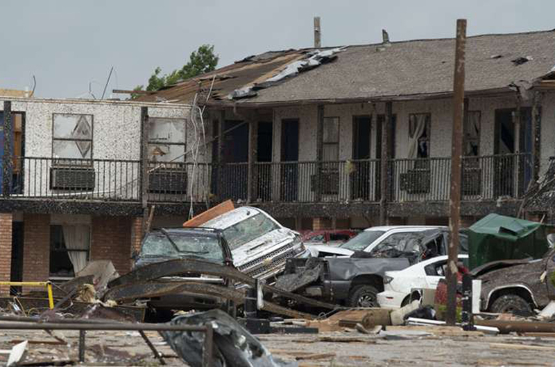 Tornado golpea a Oklahoma; hay dos muertos y varios desaparecidos