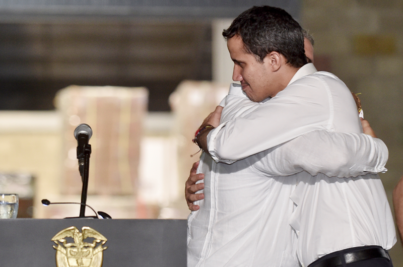 Apoyo de Fuerzas Armadas vital para cambio pacífico en Venezuela Guaidó