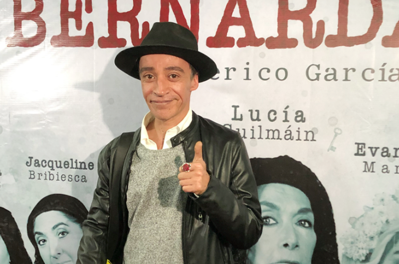 El teatro, fundamental en el desarrollo cultural del país: Roberto Sosa