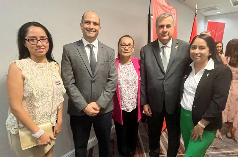 Se encuentran peruanos del valle y cónsul general radicado en San Francisco