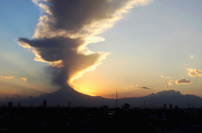 Elevan a Fase 3 la alerta volcánica del Popocatépetl