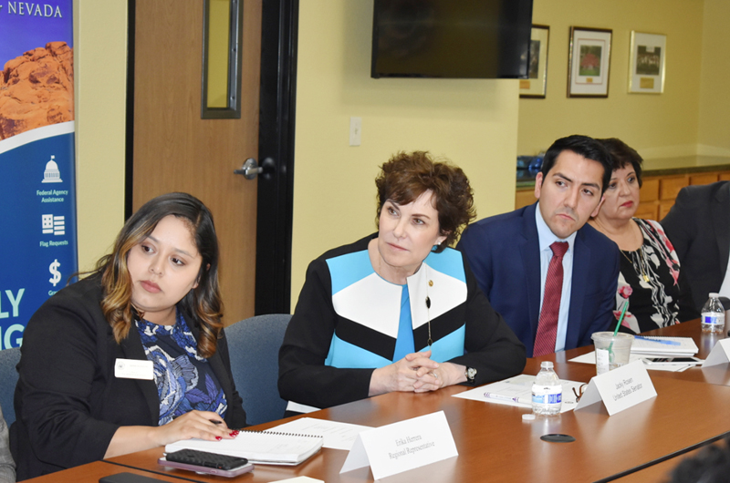 Provechoso encuentro de la senadora Rosen y líderes hispanos en la LCC