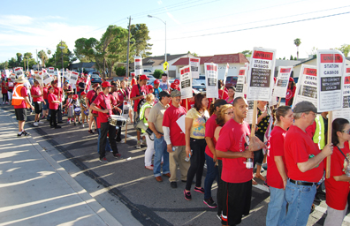 Trabajadores piden sindicato con protesta masiva