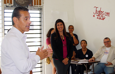 Lucy y los electores pueden comenzar a cambiar la historia: Antonio Villarraigosa